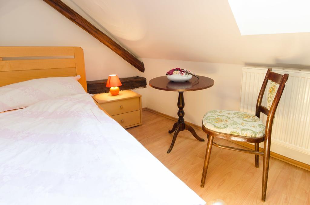 Rosa Gasthuis 3*